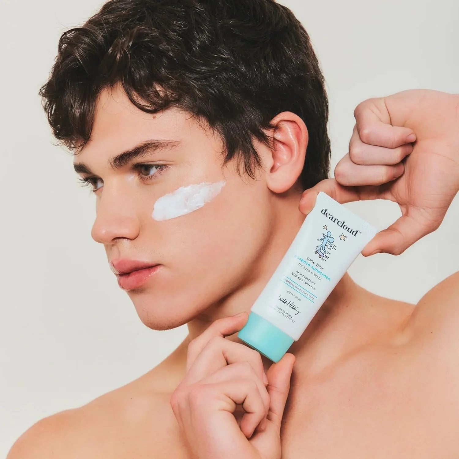 Dearcloud x Keith Haring Tone Blur Essence Sunscreen SPF 50